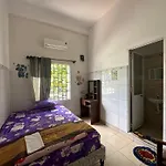 Spot On 1188 Motel Hoa Cam